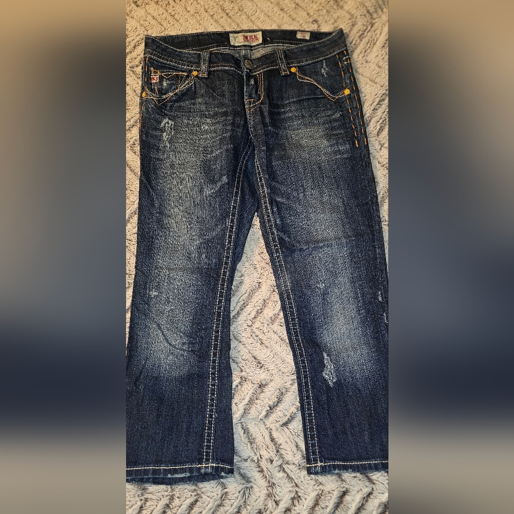 MEK Women's Capris
